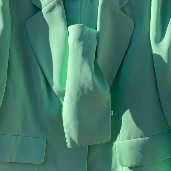 🔥 Take 50% OFF- Signature Collection Women's 2pc Skirt Suits, Size-12P - Picture 10 of 15